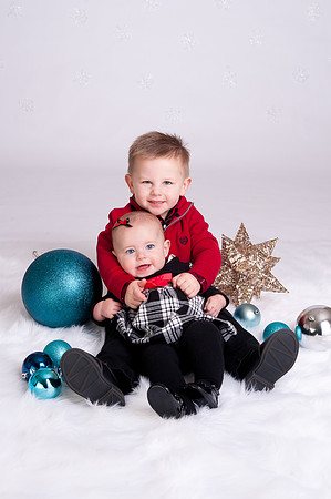 Christmas MiniSession | www.ShaunaRaesPhotography.com