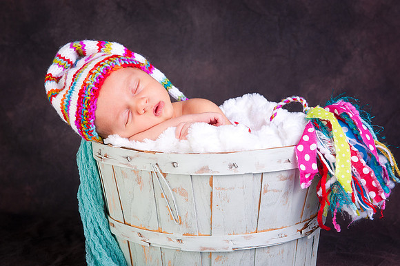 Newborns | www.ShaunaRaesPhotography.com