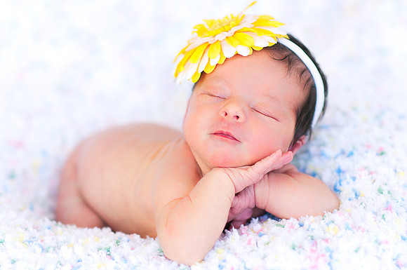 Newborns | www.ShaunaRaesPhotography.com