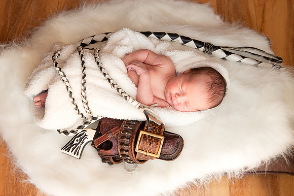 Newborns | www.ShaunaRaesPhotography.com