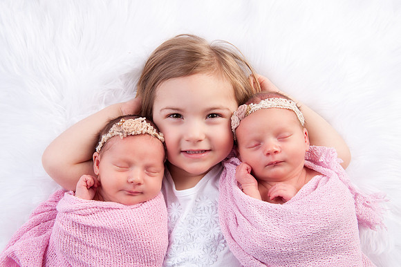 Newborns | www.ShaunaRaesPhotography.com