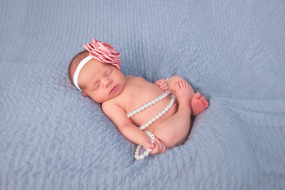 Newborns | www.ShaunaRaesPhotography.com